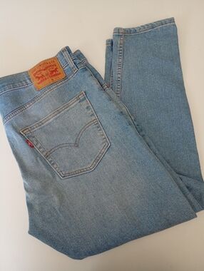 Levi's Medium Blue Faded Denim Jeans 34W/28L